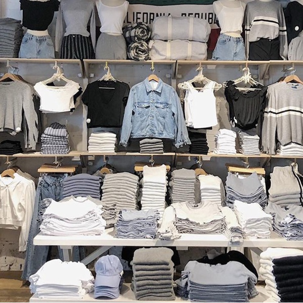 BRANDY MELVILLE 5 item mystery bundle